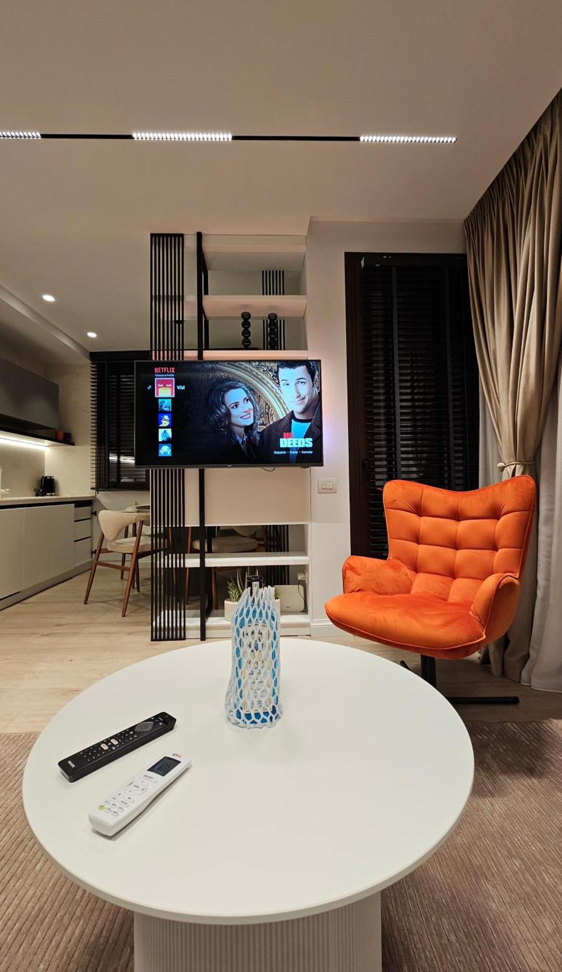 Center Apartment Easy_Luxury Tiranë Ngoại thất bức ảnh