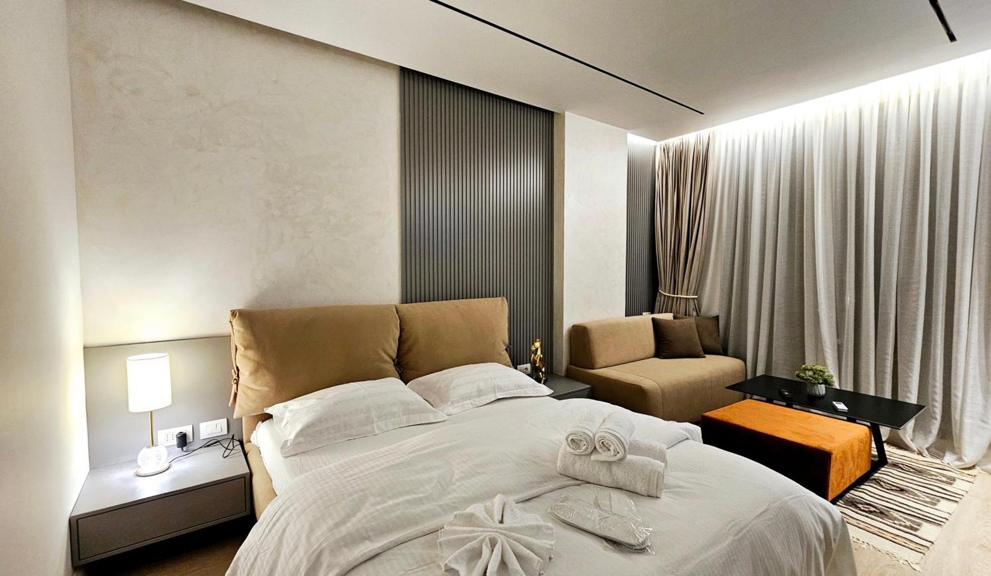 Center Apartment Easy_Luxury Tiranë Ngoại thất bức ảnh