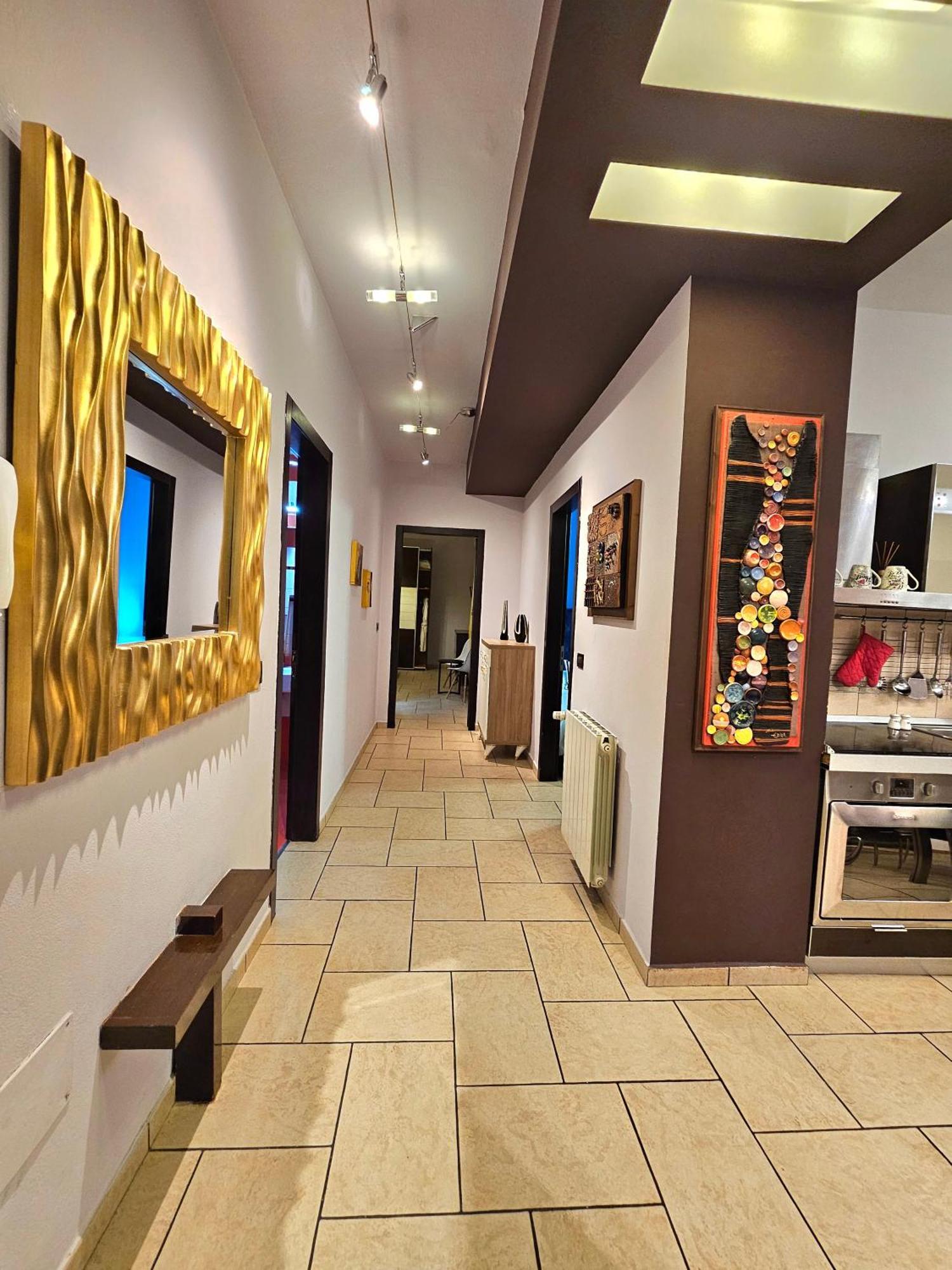 Center Apartment Easy_Luxury Tiranë Ngoại thất bức ảnh