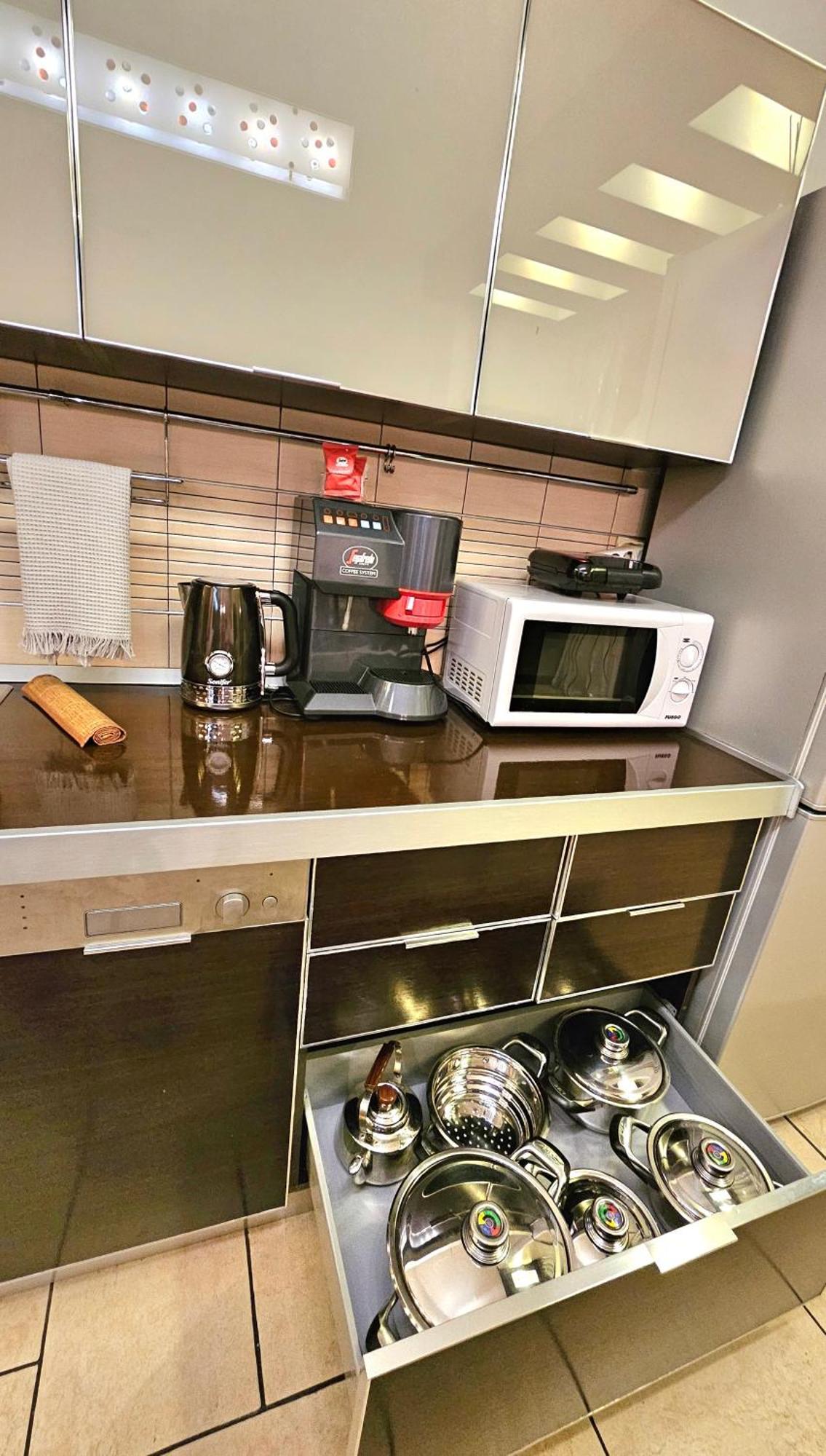 Center Apartment Easy_Luxury Tiranë Ngoại thất bức ảnh