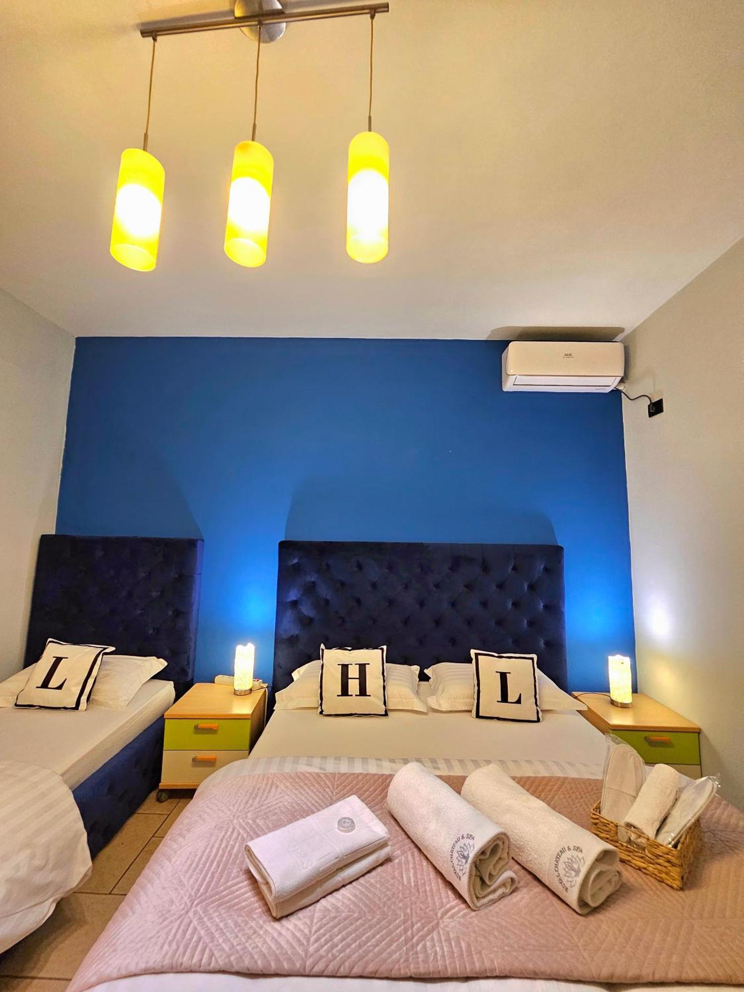Center Apartment Easy_Luxury Tiranë Ngoại thất bức ảnh