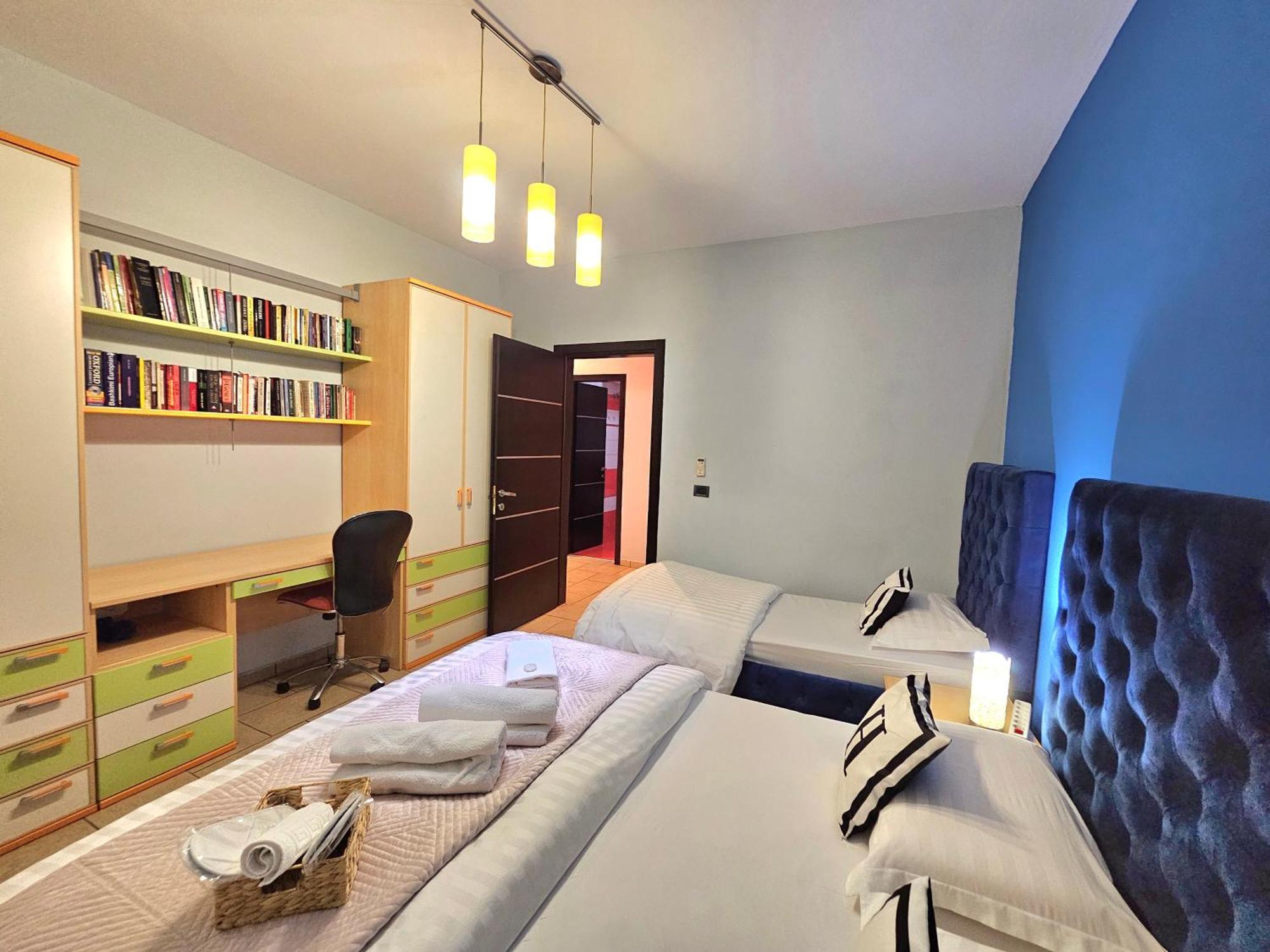 Center Apartment Easy_Luxury Tiranë Ngoại thất bức ảnh