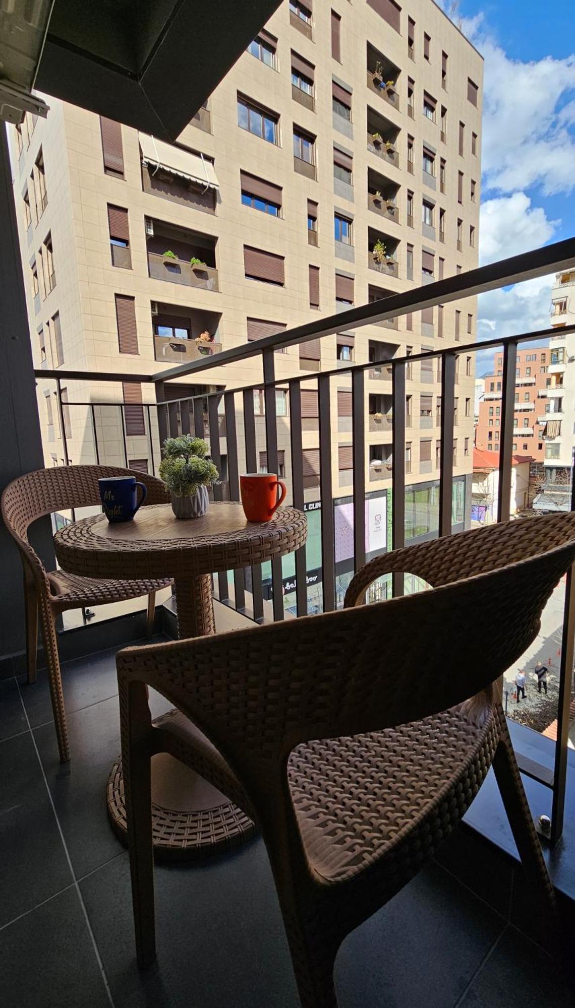 Center Apartment Easy_Luxury Tiranë Ngoại thất bức ảnh