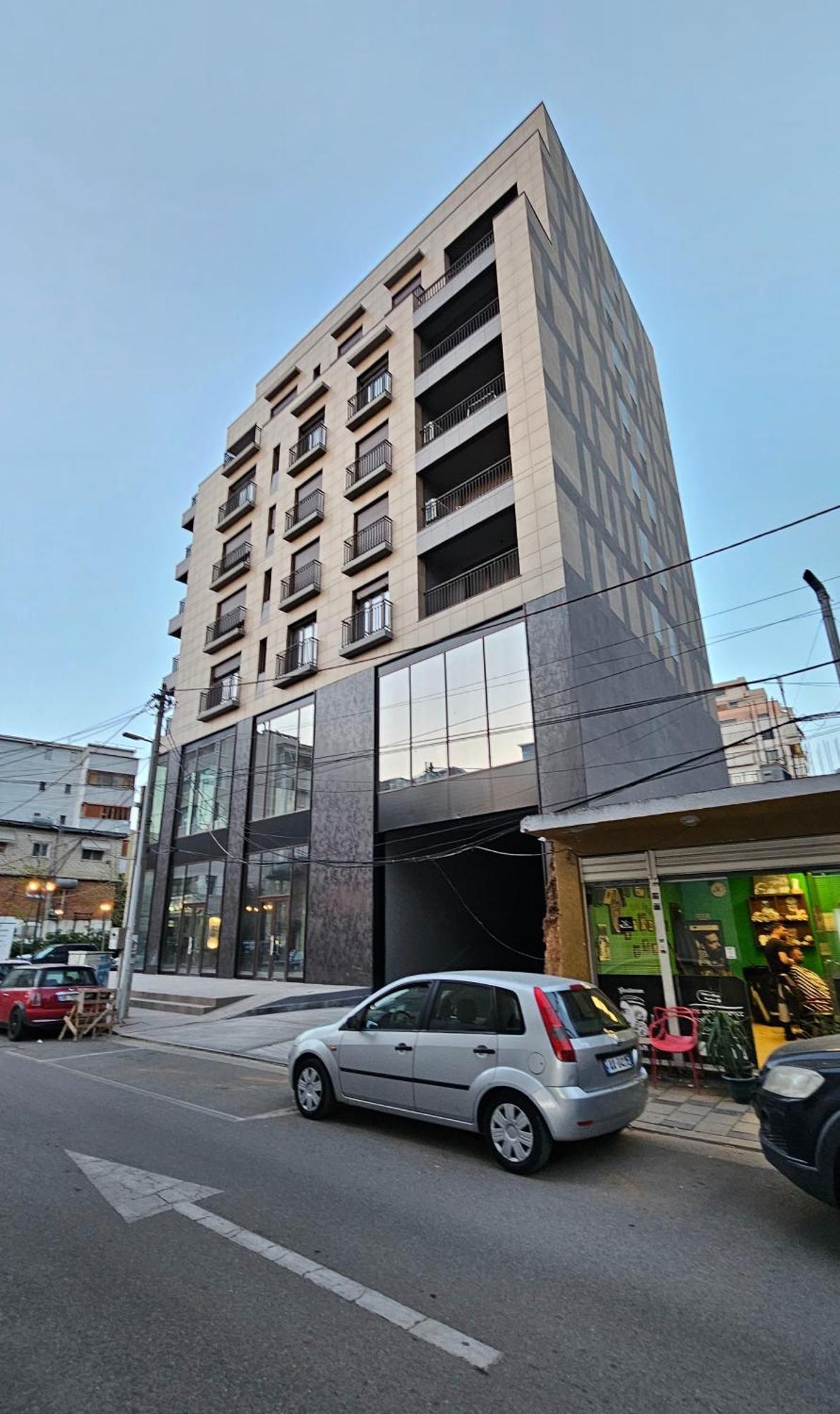 Center Apartment Easy_Luxury Tiranë Ngoại thất bức ảnh