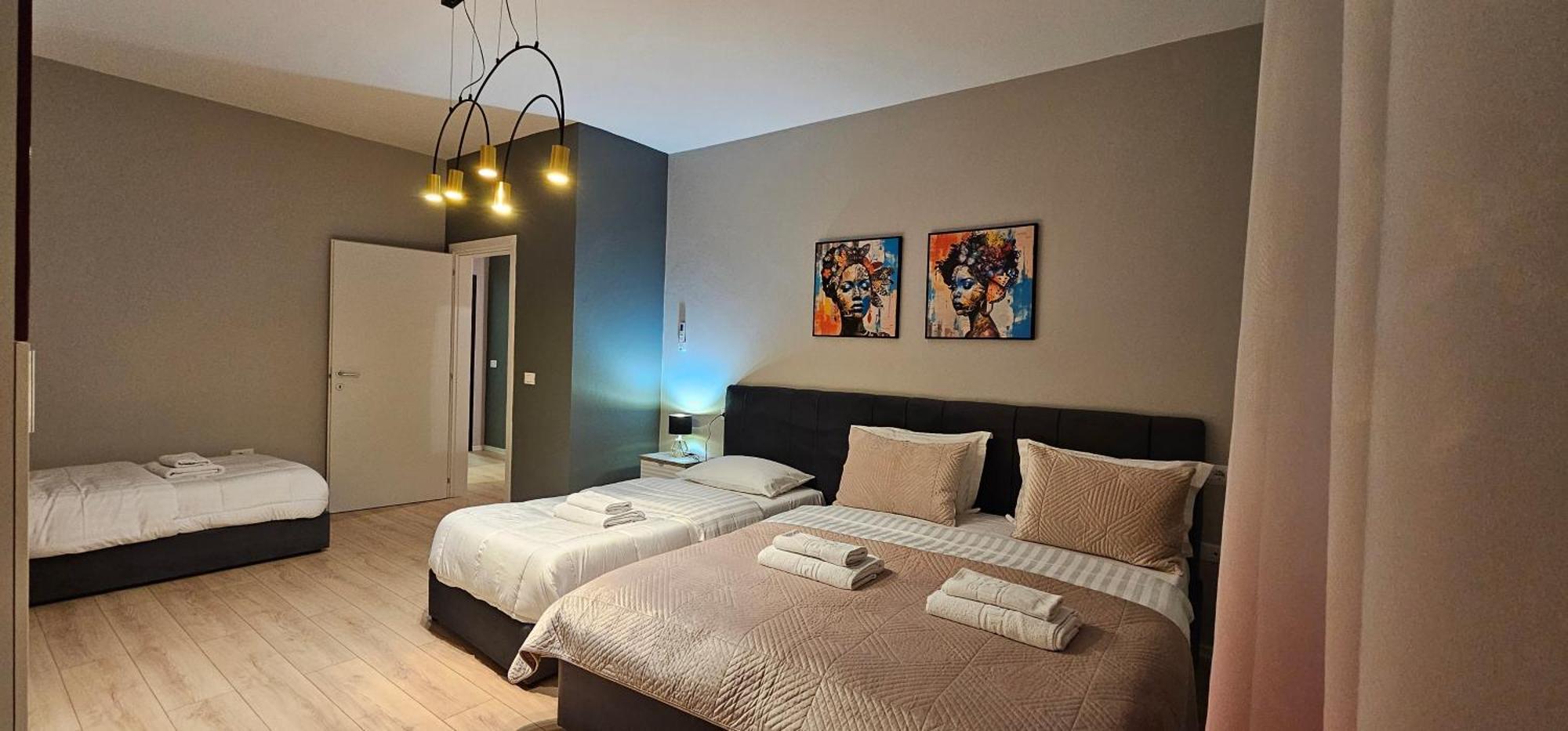 Center Apartment Easy_Luxury Tiranë Ngoại thất bức ảnh