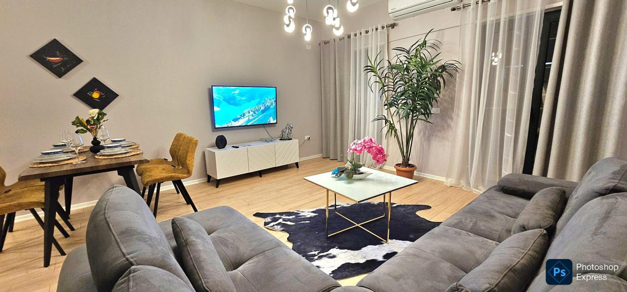 Center Apartment Easy_Luxury Tiranë Ngoại thất bức ảnh