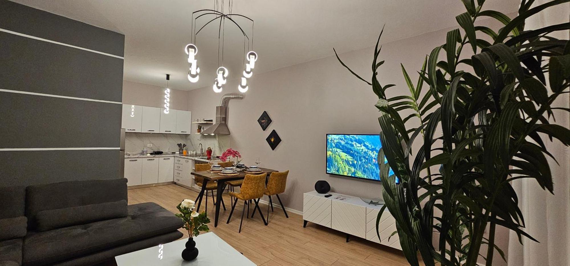 Center Apartment Easy_Luxury Tiranë Ngoại thất bức ảnh