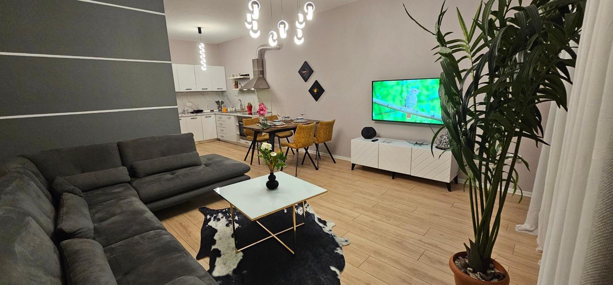 Center Apartment Easy_Luxury Tiranë Ngoại thất bức ảnh